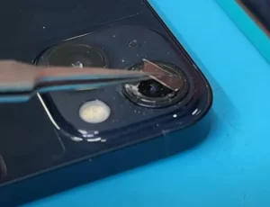 iphone kameros stikliuko keitimas